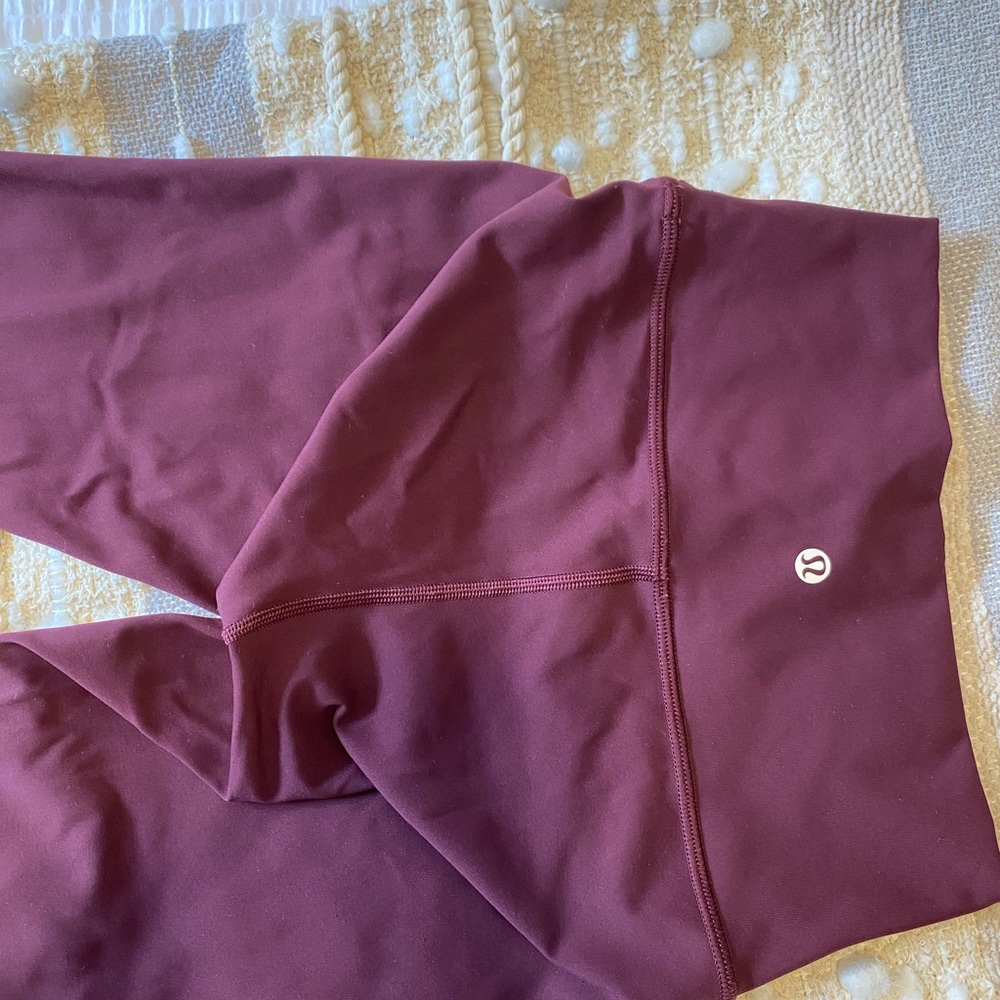 Lululemon 7/8 Cropped Leggings - Maroon Color